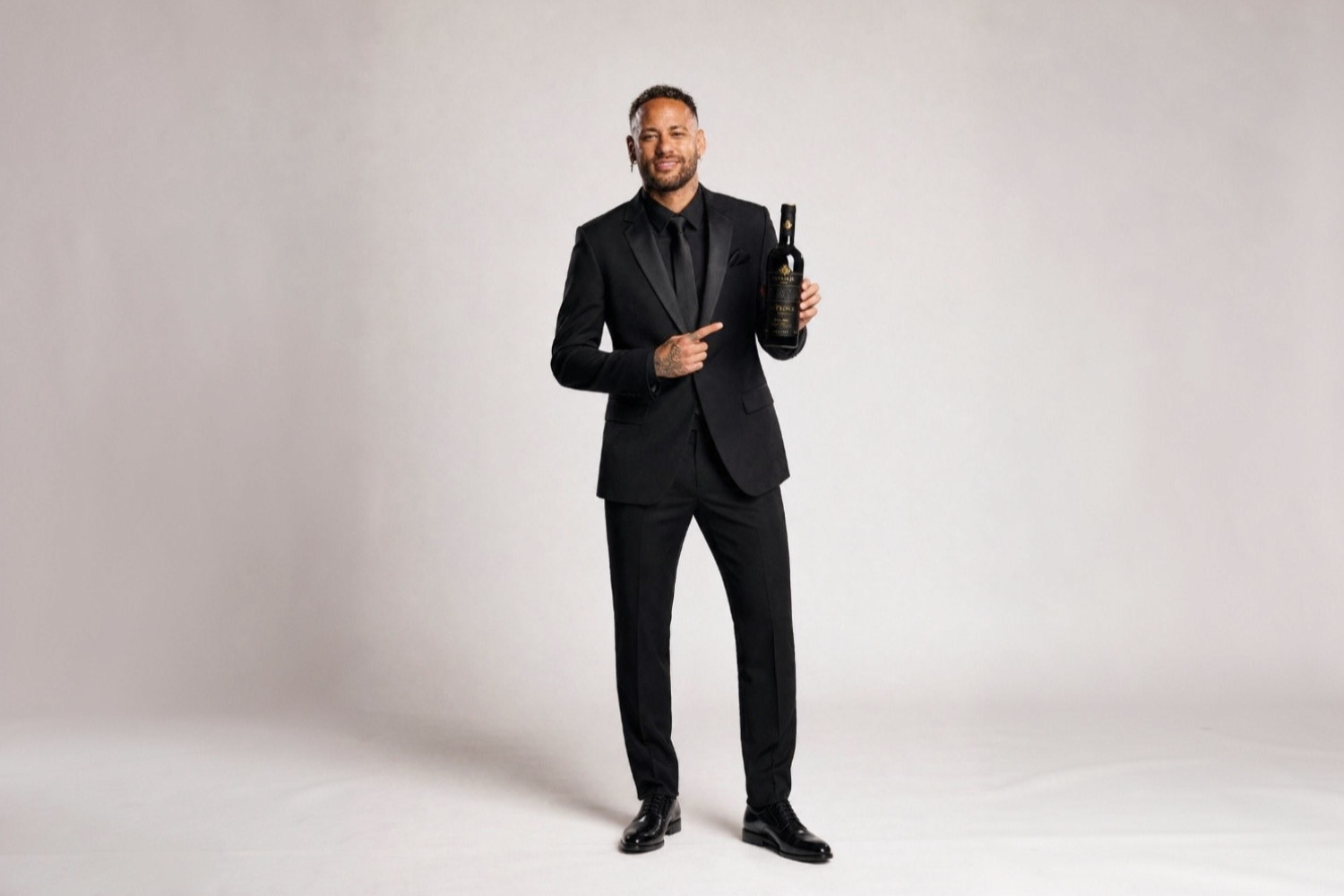 Neymar lanza su propia marca de vinos y elige a Bodegas Faustino para representar a Rioja