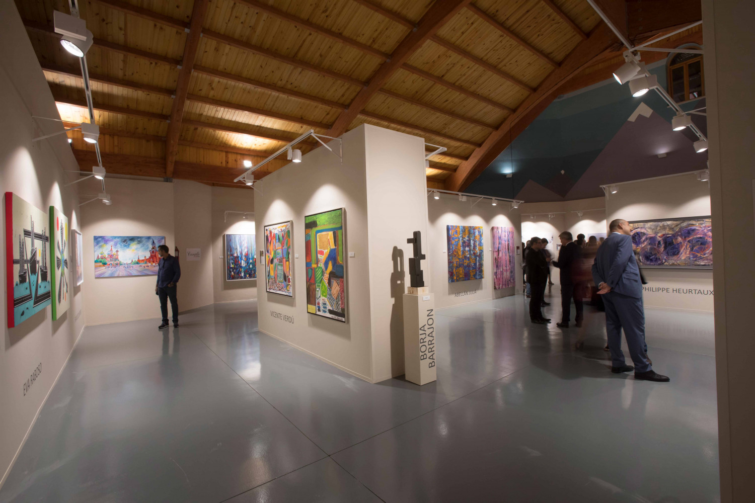 Imagen de la Exposición Campillo Creativo en la que actualmente también expone el autor en la propia Bodegas Campillo en Laguardia.